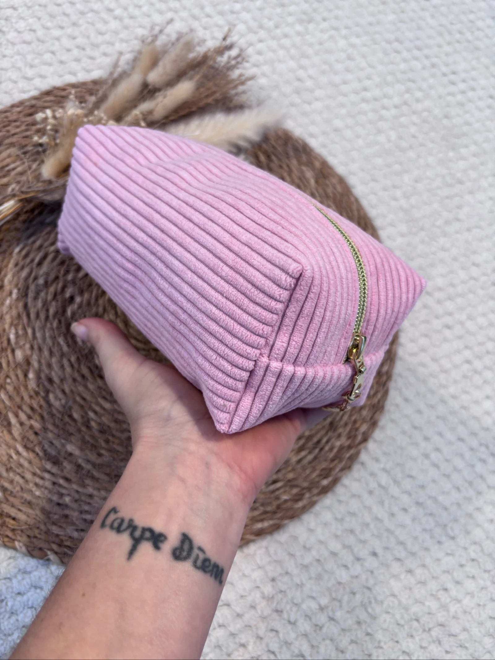 Pink Ribbed Velvet Makeup Bag – photo 5